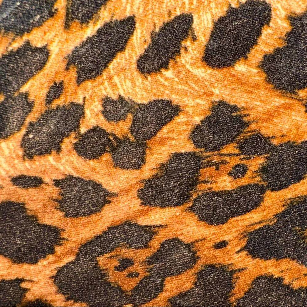 Leopard Skirt for petite ladies - Picture 13 of 16